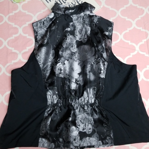 Bundle of CJ Banks Tops size (2x) - Picture 3 of 8